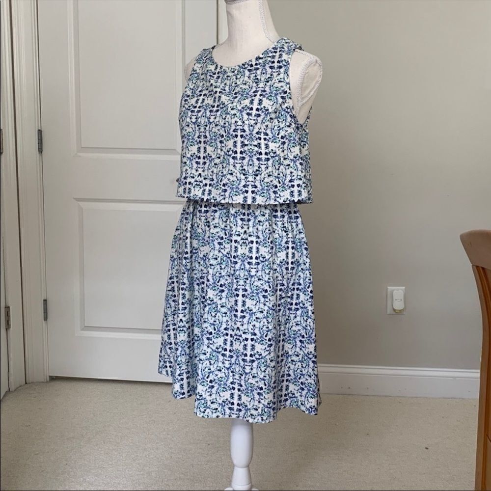 Skies are Blue Sleeveless Pop-over dress - Picture 2 of 13